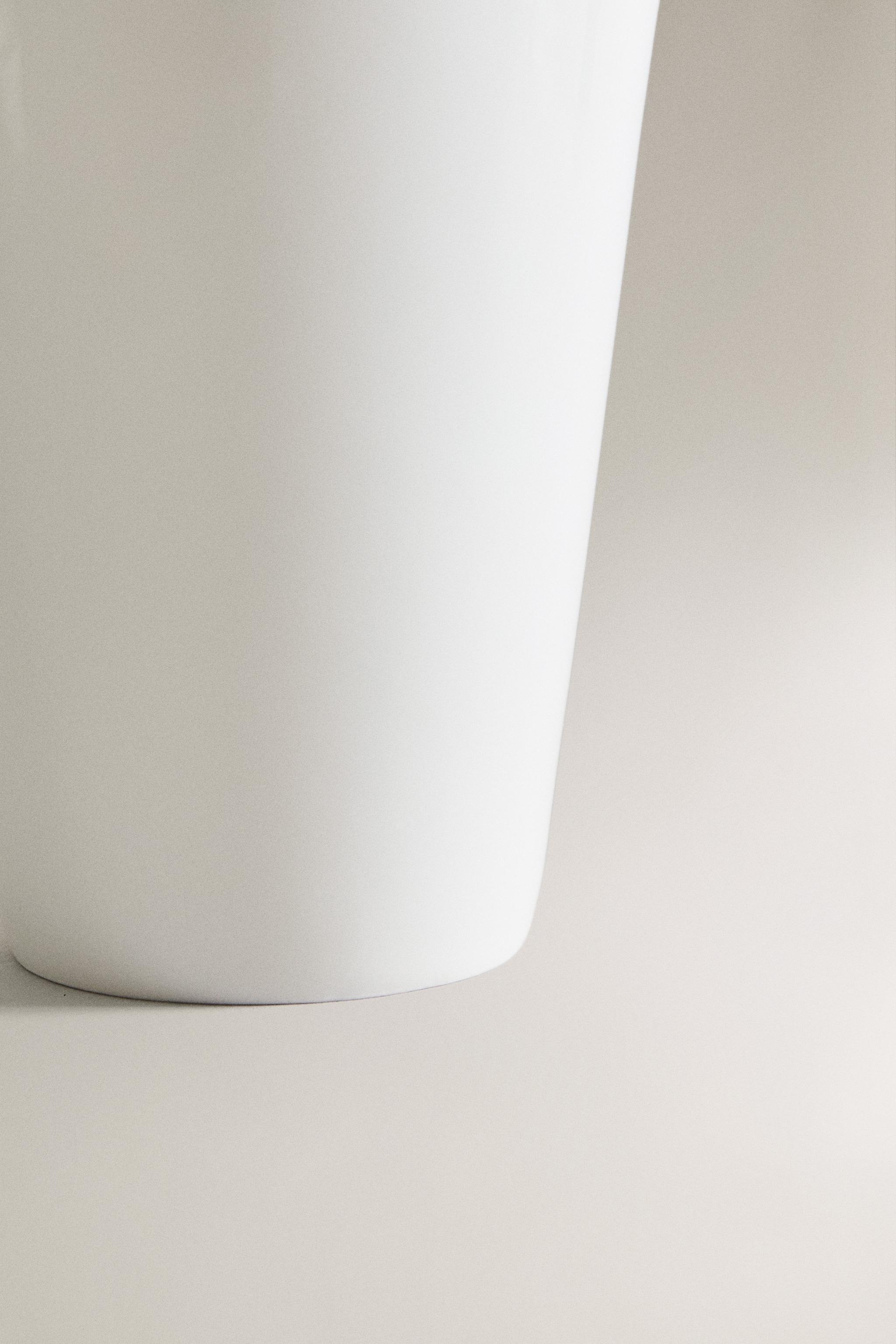 BONE CHINA TOOTHBRUSH HOLDER